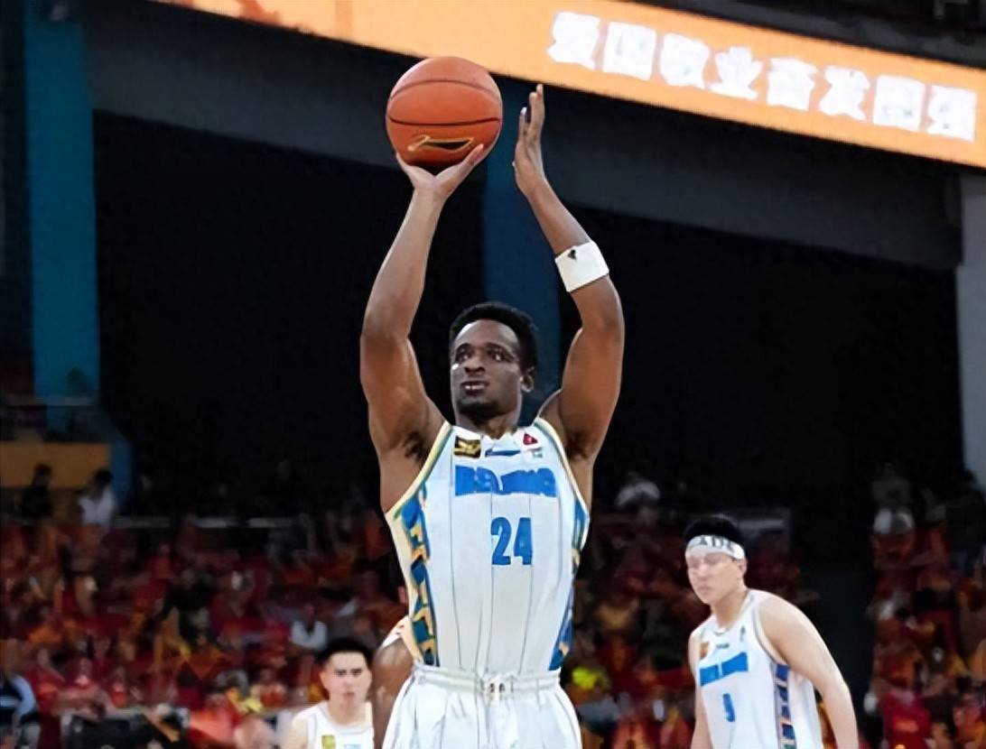 阿尔巴尼亚憾失良机，小组赛不利